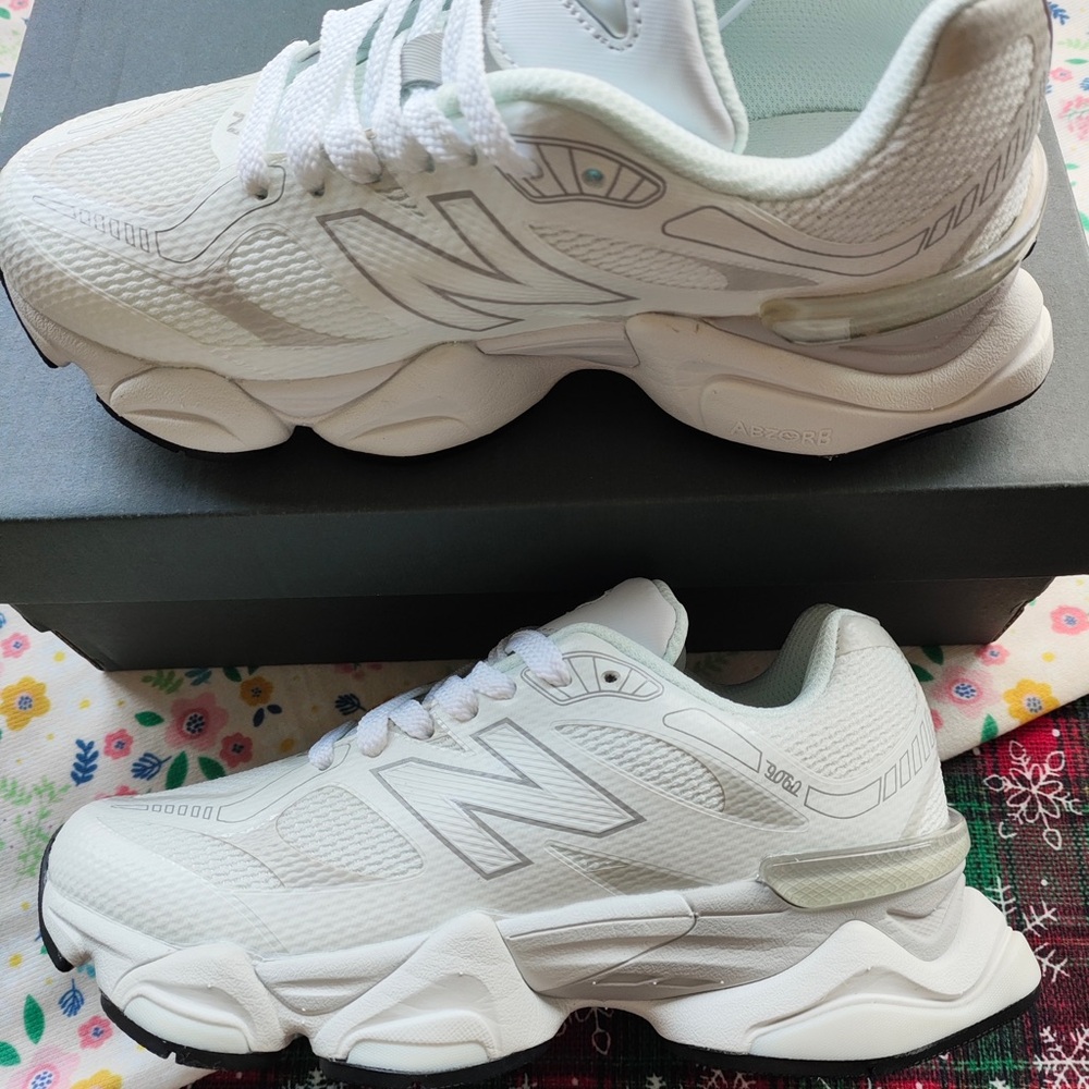 New Balance White Mesh Athletic Sneakers with Light Gray Accents - Picture 1 of 6